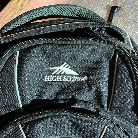Sports illustrated high sierra black new backpack - Picture 3 of 6